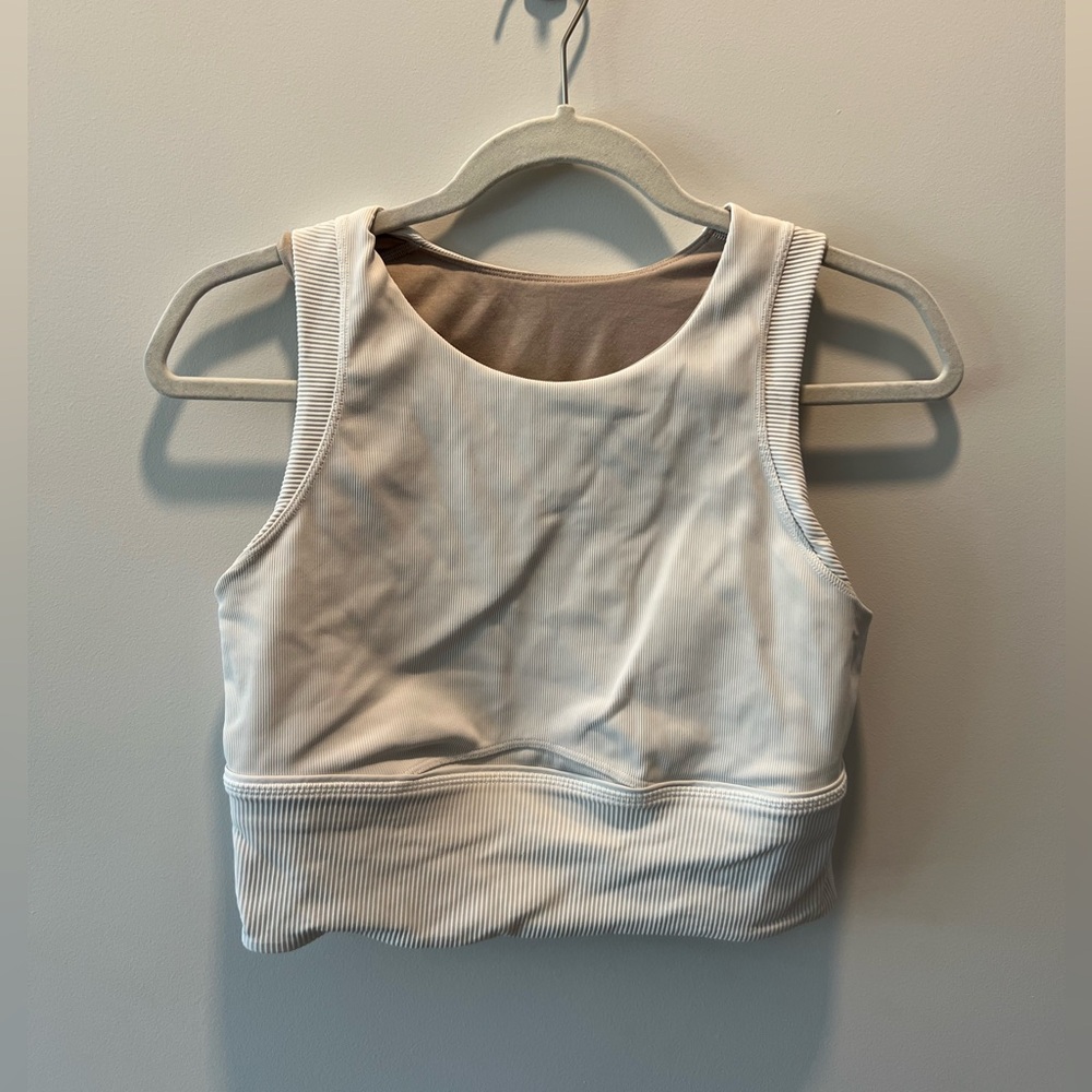 Lululemon White Ribbed lined sports bra/top